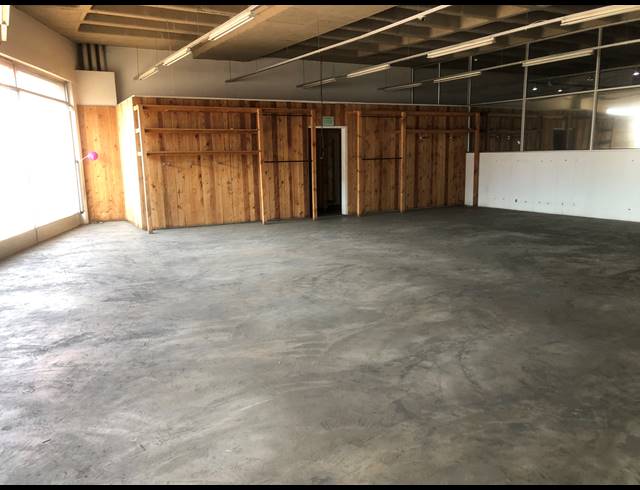 1,680M² BUILDING FOR SALE IN WINDERMERE